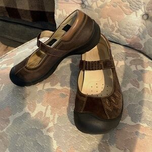 KEEN. Mary Janes.  Brown. Size 8 (7.5).